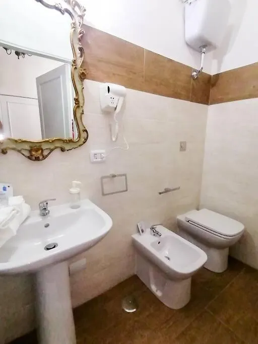 Domus Carbonari Apartment Naples