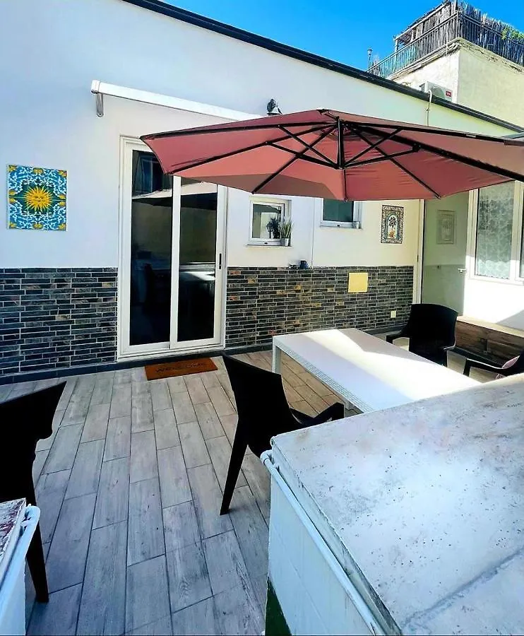 Domus Carbonari Apartment Naples